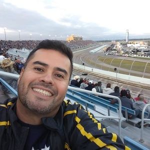 Meet your Posher, Kamilo